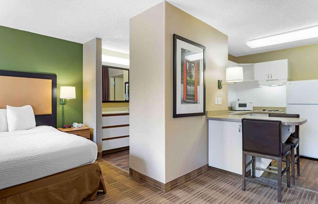 Extended Stay America Suites - Houston - Galleria - Uptown Номер фото