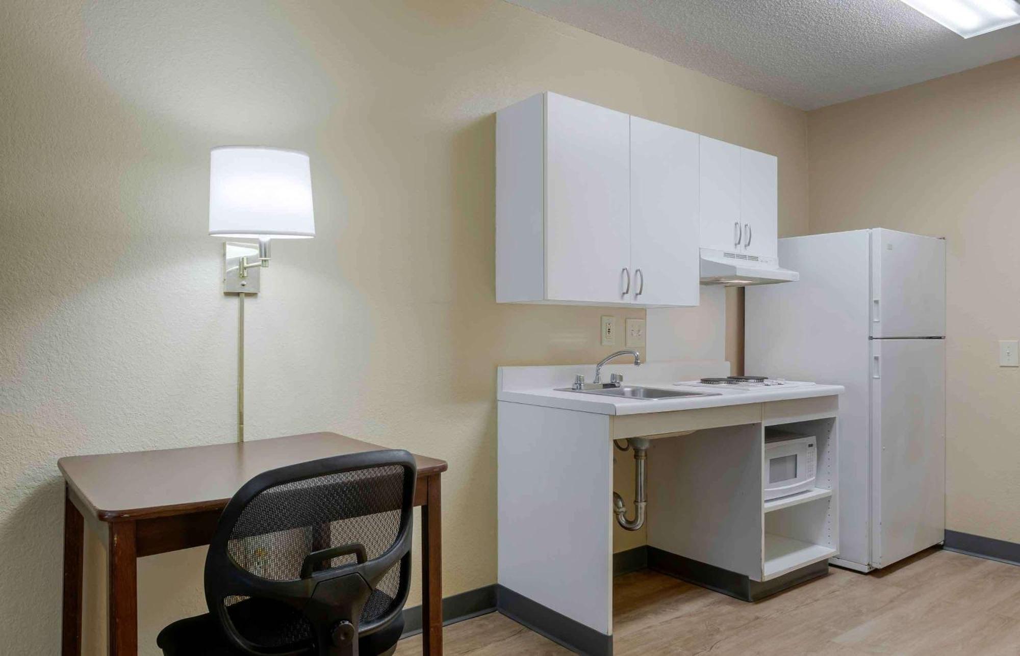 Extended Stay America Suites - Houston - Galleria - Uptown Экстерьер фото