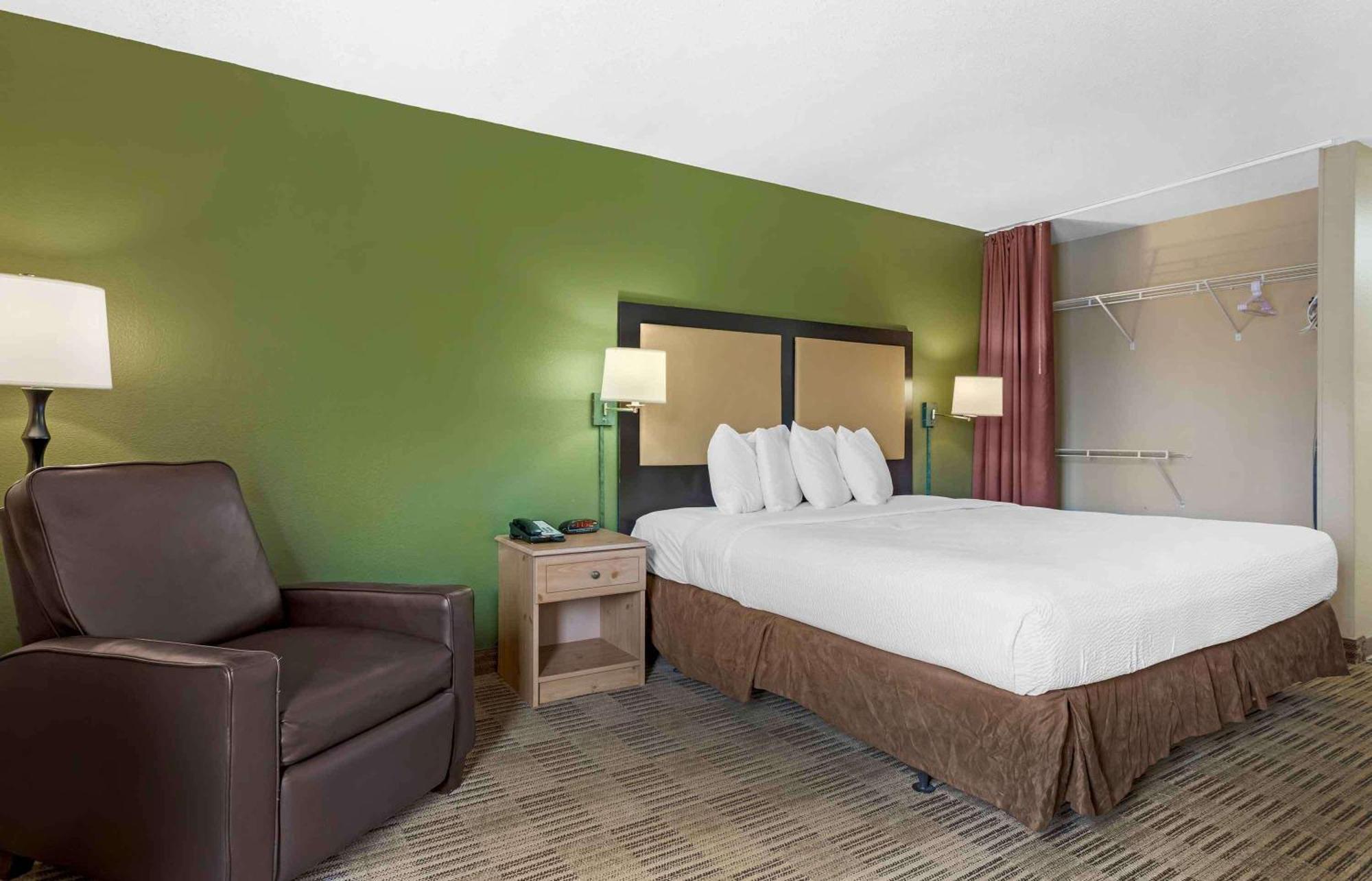 Extended Stay America Suites - Houston - Galleria - Uptown Экстерьер фото