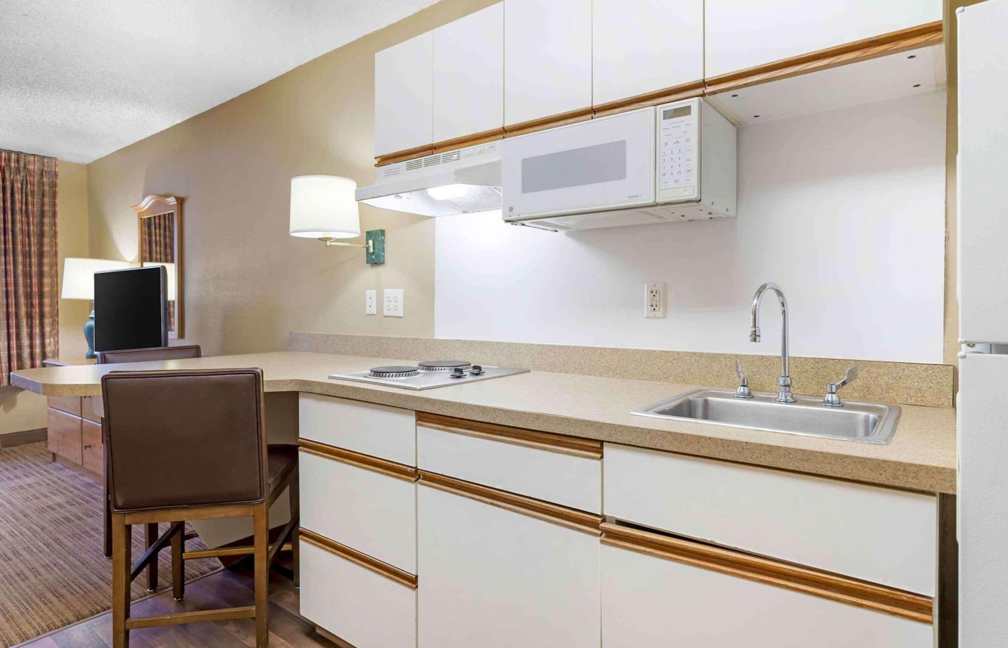 Extended Stay America Suites - Houston - Galleria - Uptown Экстерьер фото