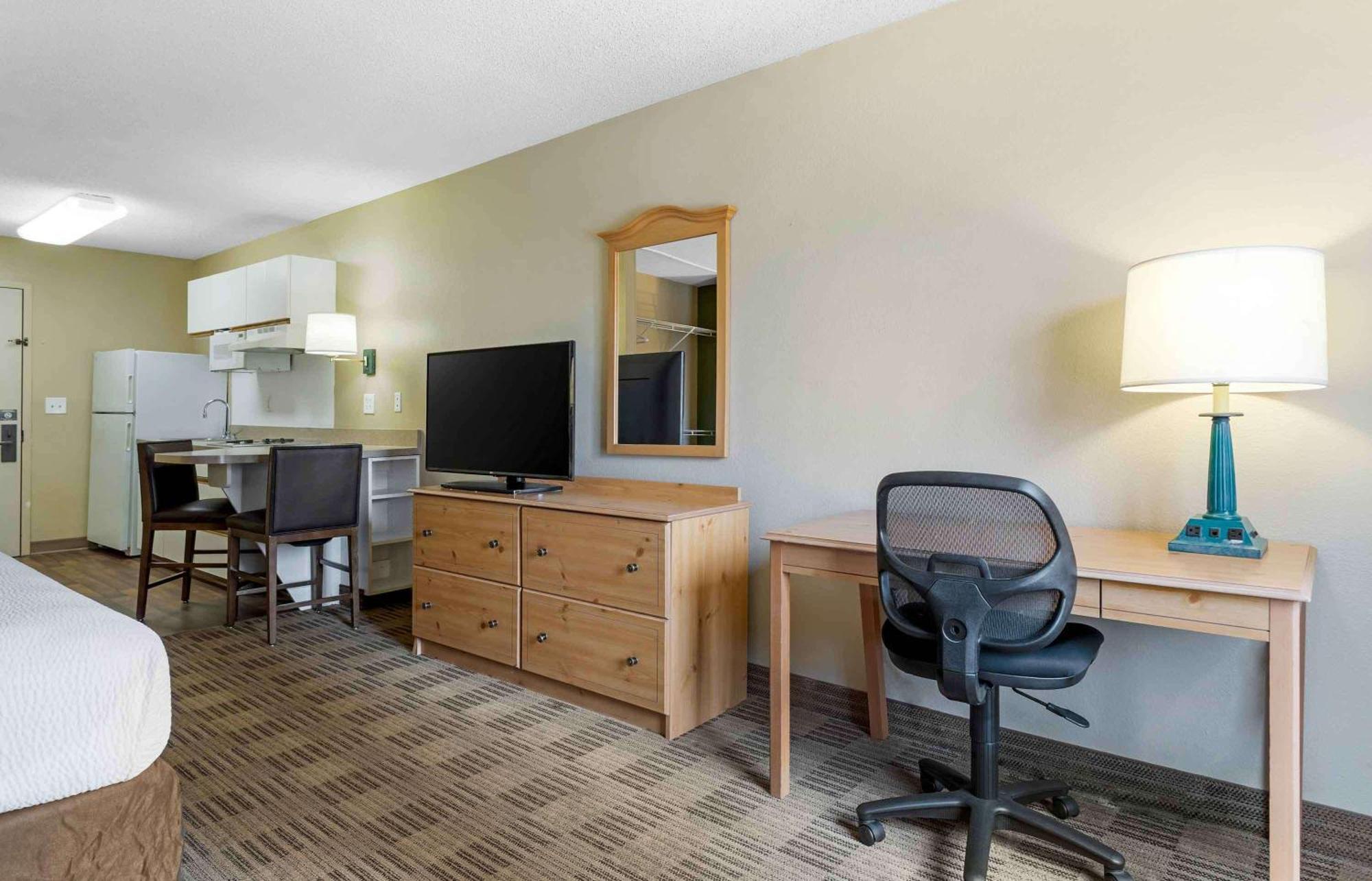 Extended Stay America Suites - Houston - Galleria - Uptown Экстерьер фото